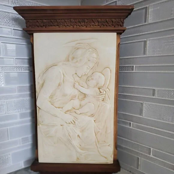 La Madonna and Child , Mary and Jesus Table or Wall Plaque - Picture 1 of 3